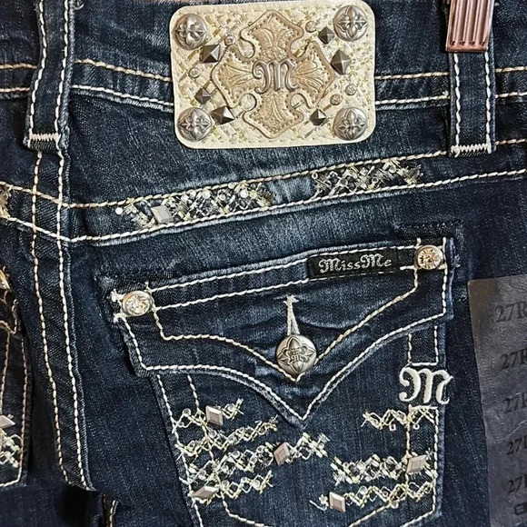 Miss Me Dark Wash Mid Rise Boot Jeans Size 27/31 - Picture 8 of 10